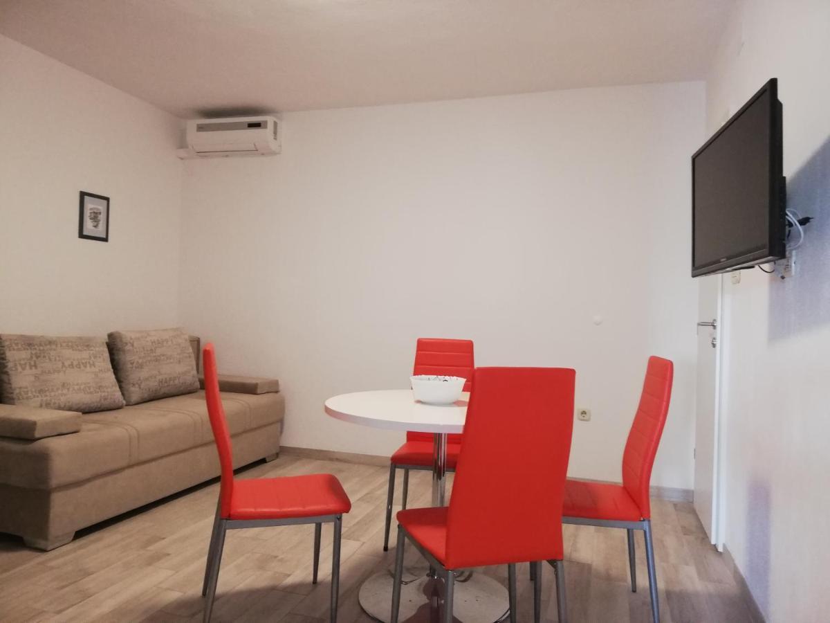 Mitan Apartman Tučepi Exterior foto